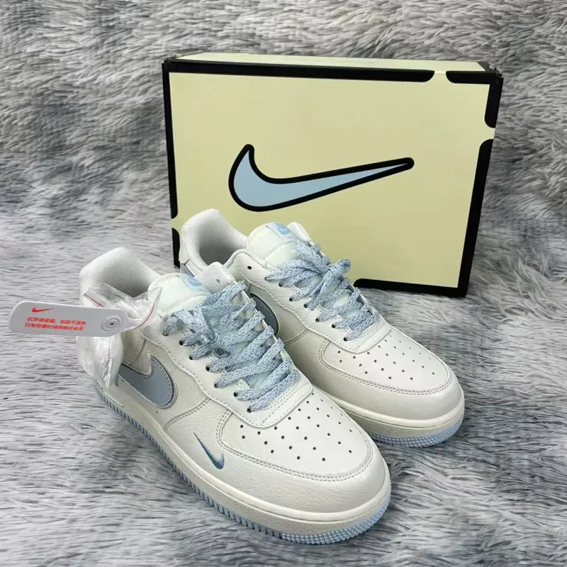 Nike Air Force 1 Sneakers