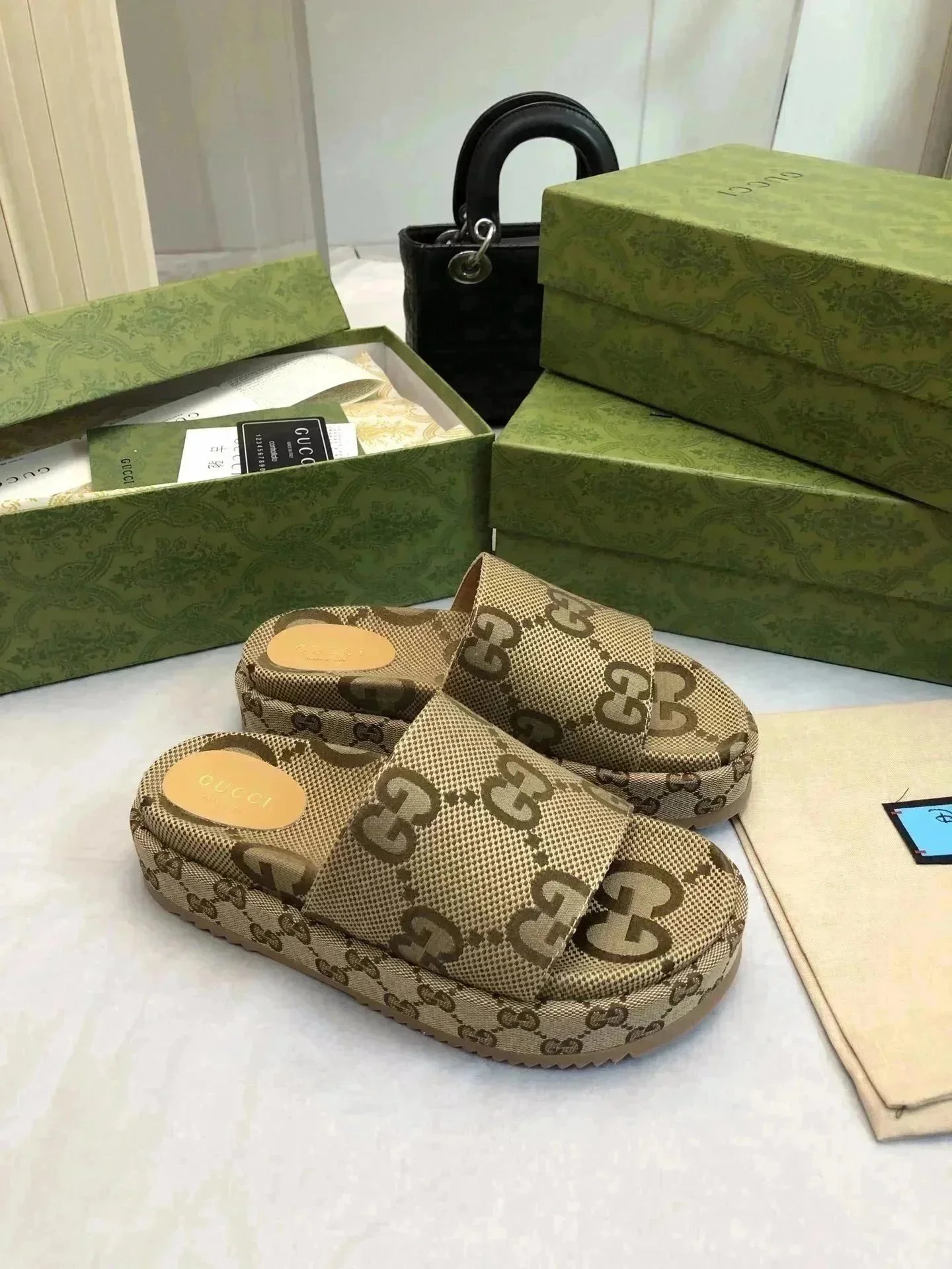 Gucci Gg Marmont Slide Sandals T-Shirt