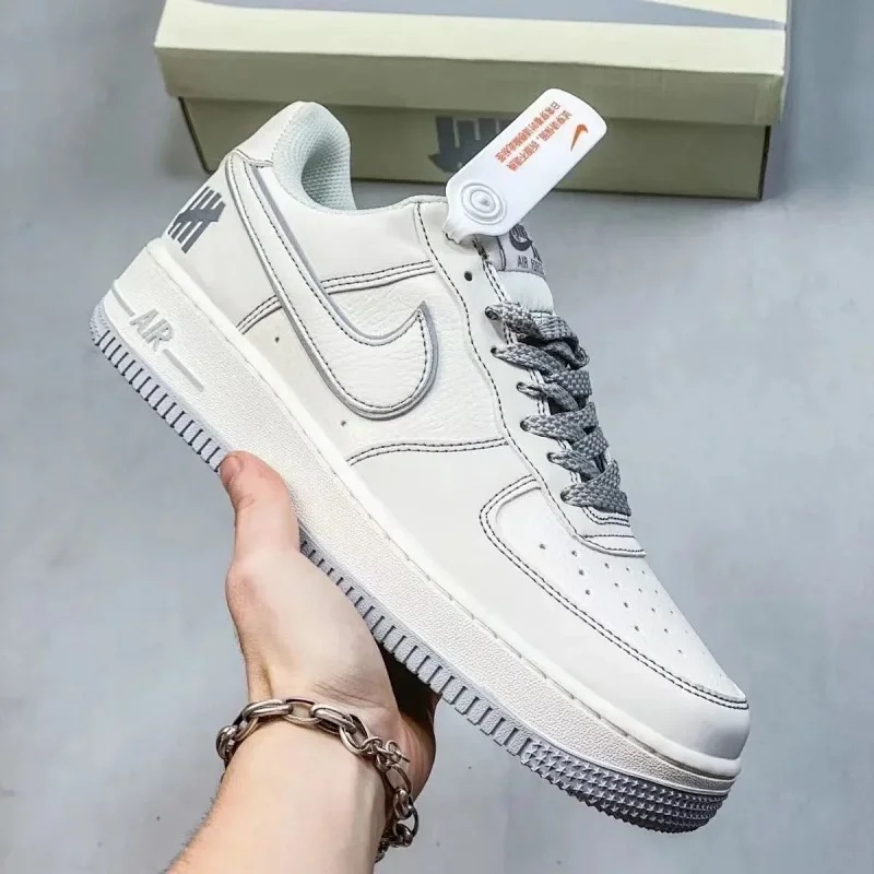 Nike Air Force 1 Sneakers